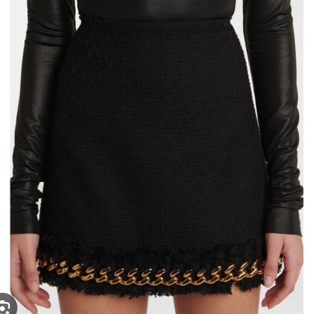 ❤️Versace Black Mini Skirt with Gold Chain Trim